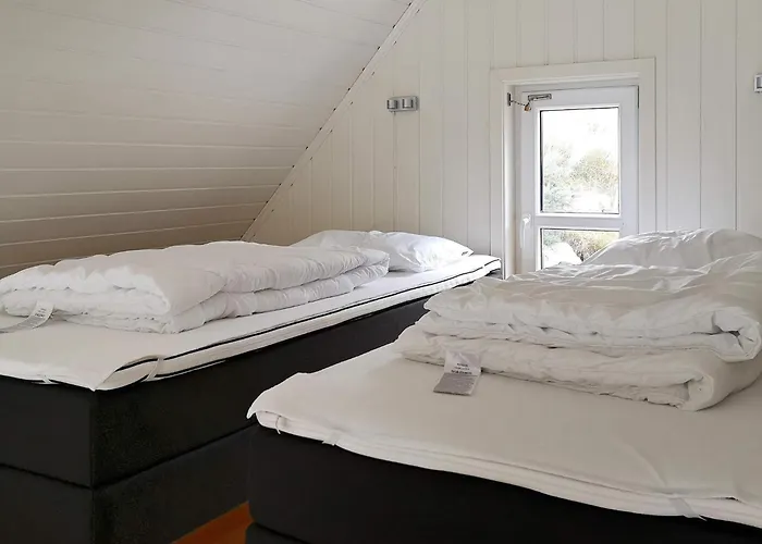 Feriehus 6 Person In Urangsvag Steinsbo
